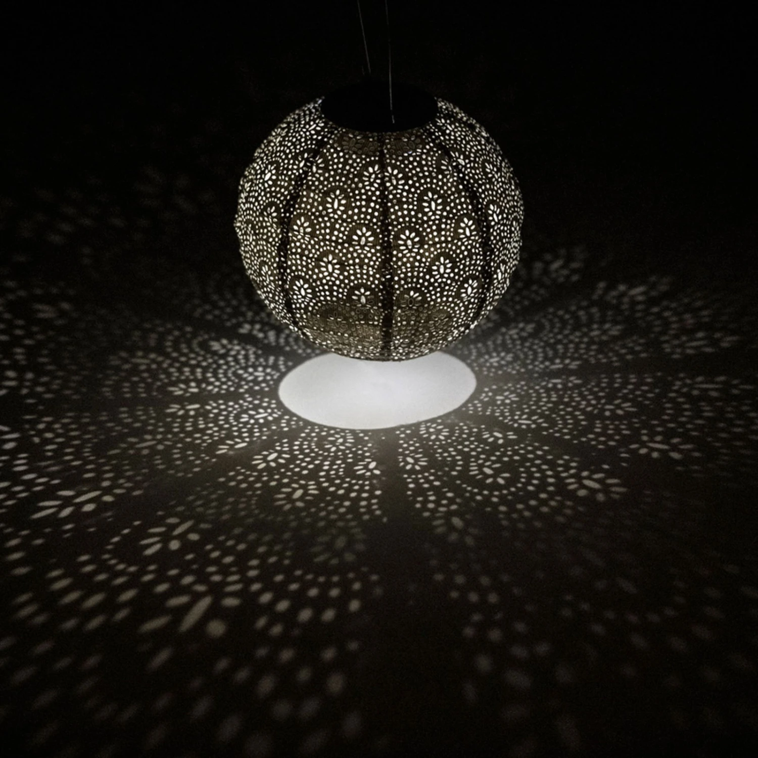 Solarlaterne 'Round 20', Helltaupe, Ø 20 X 18 Cm – Bild 2