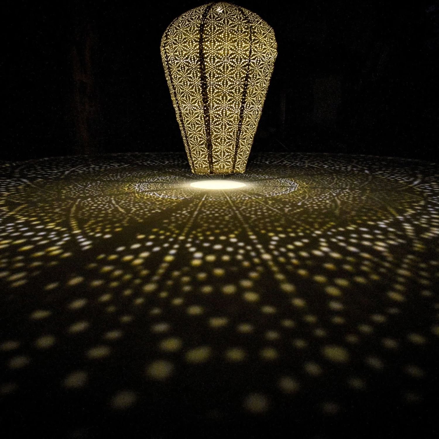 Solarlaterne 'Balloon XL', Helltaupe, Ø 35 X 50 Cm – Bild 4